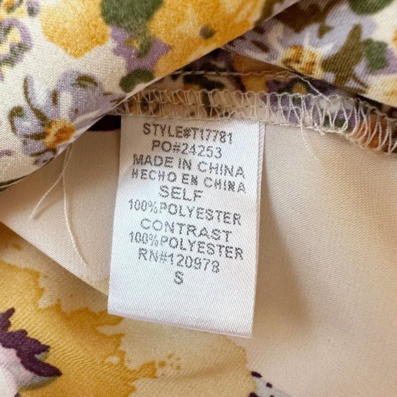 Entro Poppy Mixed Print Button Down Top | S - Picture 9 of 11